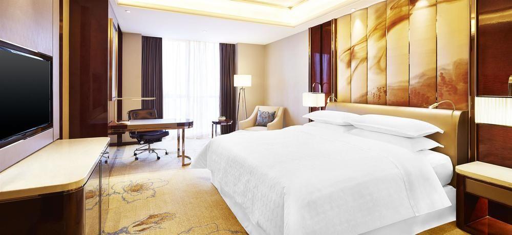 Sheraton Grand Zhengzhou Hotel Exterior foto